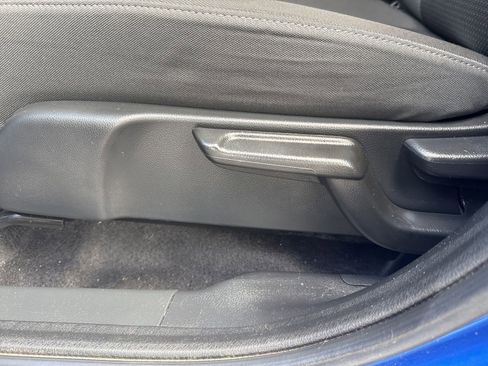 Used 2022 Honda HR-V EX image 11