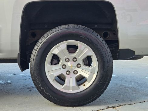 Used 2018 Chevrolet Silverado 1500 LT w/ All Star Edition image 27