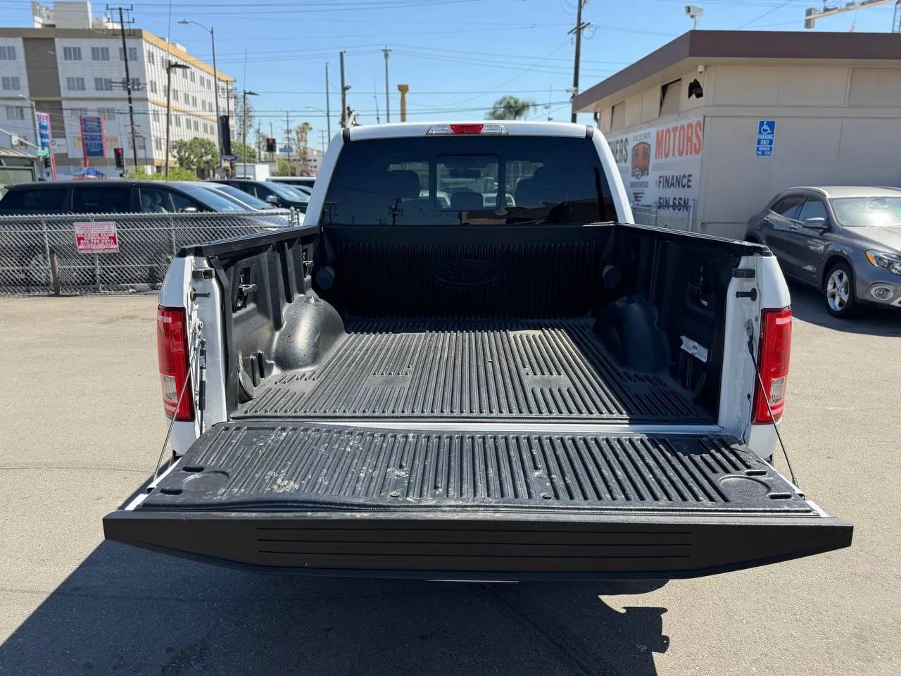 Used 2016 Ford F150 XLT w/ Equipment Group 302A Luxury AWD/4WD image 31