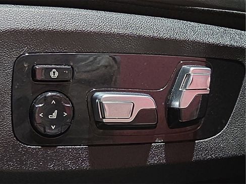 Used 2024 BMW X6 M60i w/ Dynamic Handling Package image 16