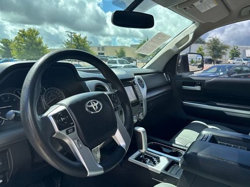 Used 2015 Toyota Tundra SR5 w/ SR5 Upgrade Package AWD/4WD image 17