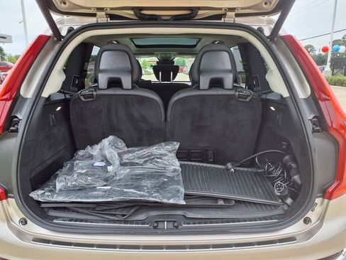 Certified 2023 Volvo XC90 T8 Plus w/ Protection Package Premier AWD/4WD image 11