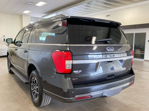 Used 2023 Ford Expedition Max XLT image 5
