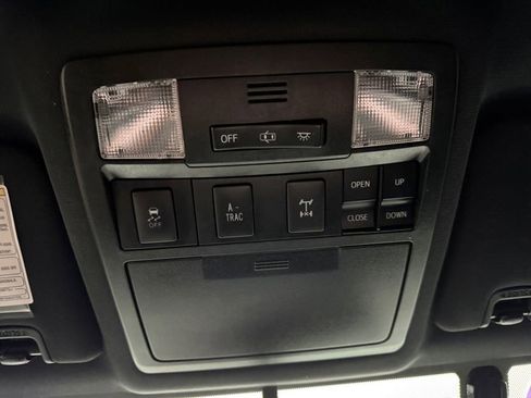 Used 2016 Toyota Tacoma image 24