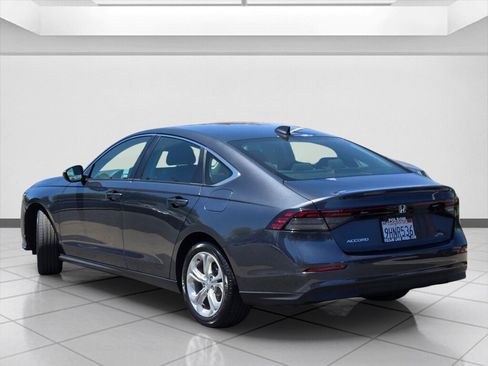 Certified 2023 Honda Accord LX image 7