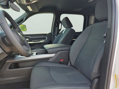 New 2026 RAM 2500 Big Horn AWD/4WD image 10