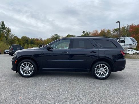 Used 2024 Dodge Durango GT image 2