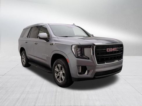 Used 2024 GMC Yukon SLE w/ Gmc Pro Safety Plus Package AWD/4WD image 3