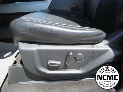 Used 2018 Ford F350 Lariat w/ Lariat Ultimate Package AWD/4WD image 29