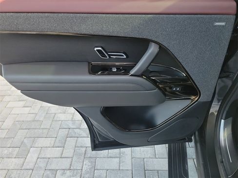 Used 2023 Land Rover Range Rover Sport SE Dynamic image 22