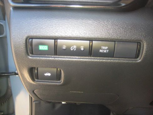 Used 2024 Nissan Sentra SV w/ All-Weather Package FWD image 15