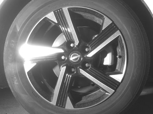Used 2025 Nissan Sentra SV FWD image 13