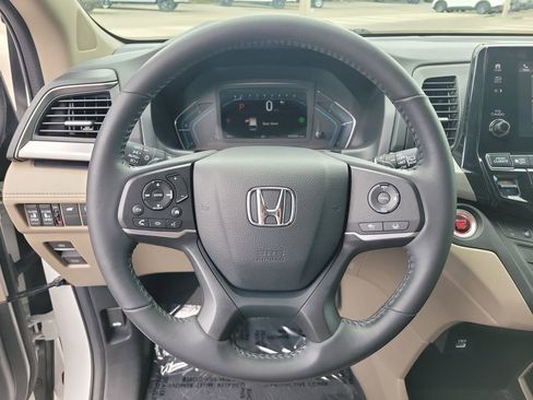 Used 2024 Honda Odyssey EX-L image 25
