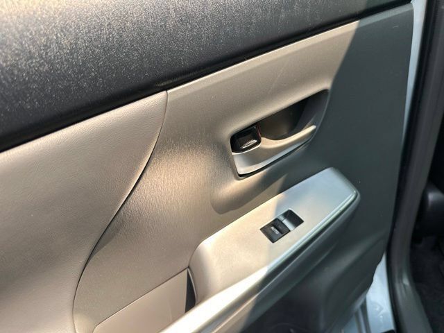 Used 2012 Toyota Prius V Five FWD image 19
