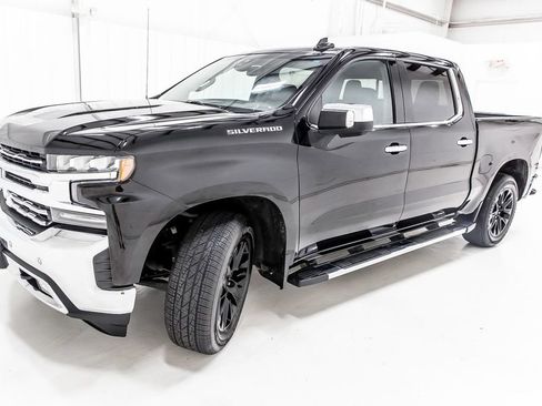 Used 2019 Chevrolet Silverado 1500 LTZ w/ LTZ Premium Package RWD image 2