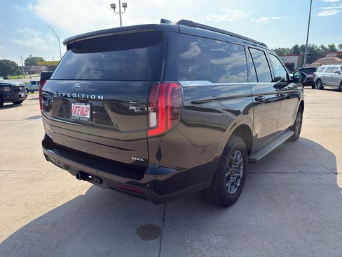 Used 2025 Ford Expedition Max Active AWD/4WD image 6