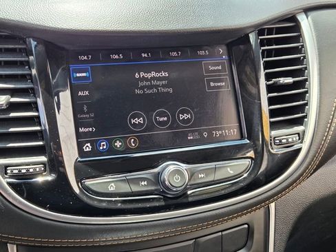 Certified 2022 Chevrolet Trax LT w/ LT Convenience Package FWD image 20