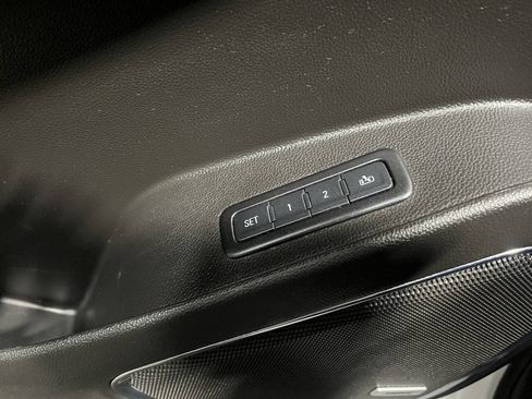 Used 2015 Chevrolet Suburban LT AWD/4WD image 15