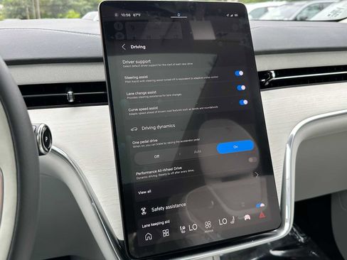 New 2025 Volvo EX90 Plus image 40