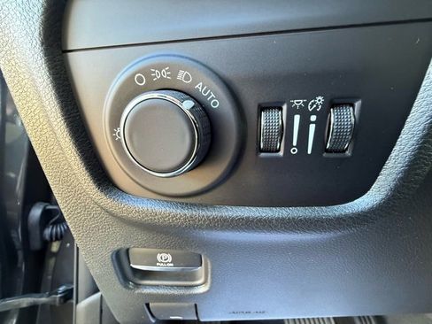 Used 2024 Jeep Grand Cherokee L Laredo w/ Luxury Tech Group I image 22