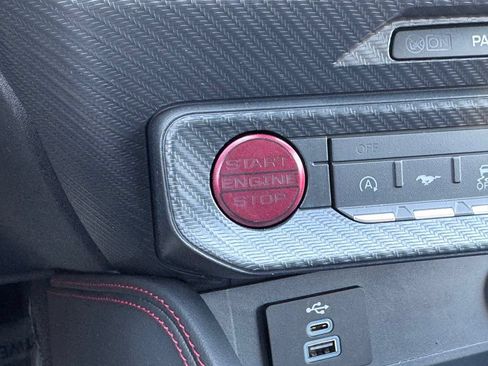 Used 2025 Ford Mustang GT Premium RWD image 7