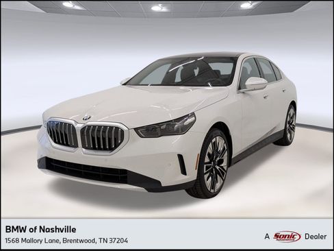 New 2026 BMW 530i xDrive image 1