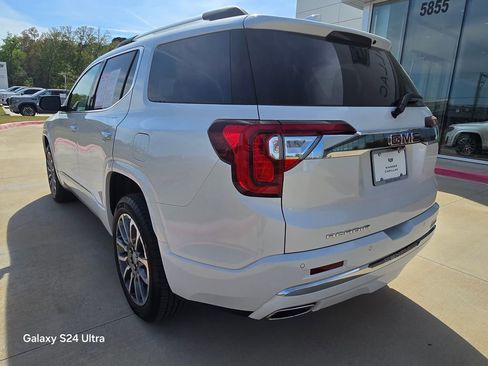 Used 2023 GMC Acadia Denali w/ Denali Ultimate Package FWD image 3