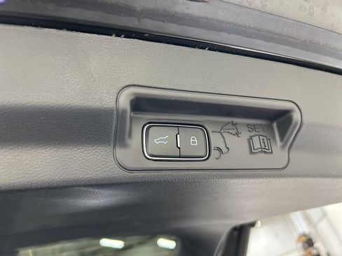 Certified 2025 Ford Explorer ST-Line w/ ST-Line Street Pack image 33