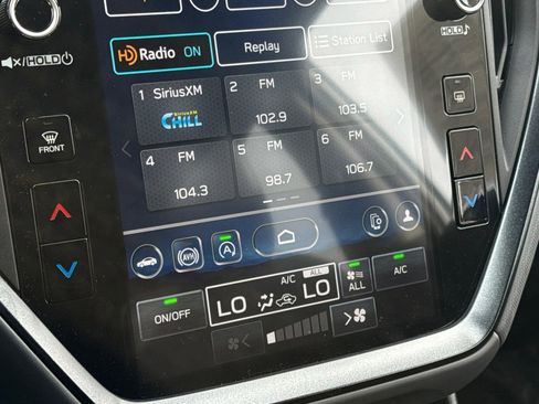 Certified 2025 Subaru Crosstrek 2.5i Limited w/ Crosstrek Mirror Package image 24