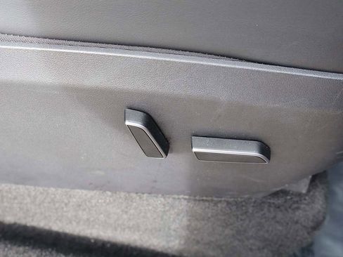 Used 2023 Tesla Model Y Long Range image 34