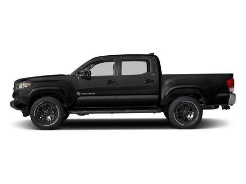 Used 2016 Toyota Tacoma TRD Sport image 2