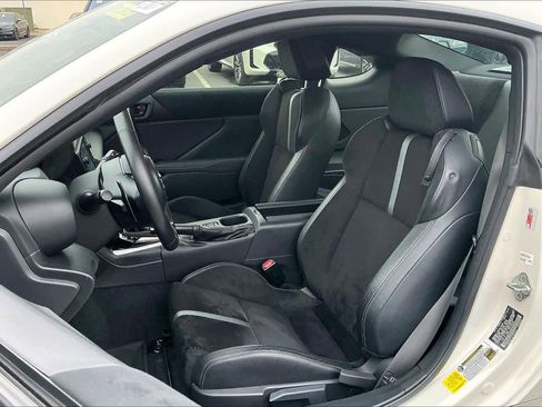 Used 2023 Toyota GR86 Premium image 27