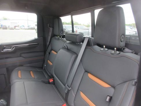 New 2026 GMC Sierra 1500 AT4 w/ AT4 Premium Package AWD/4WD image 14