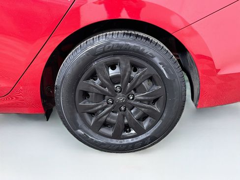 Used 2022 Hyundai Accent SE w/ Cargo Package FWD image 26