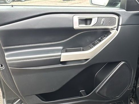 Certified 2023 Ford Explorer XLT w/ Equipment Group 202A image 9