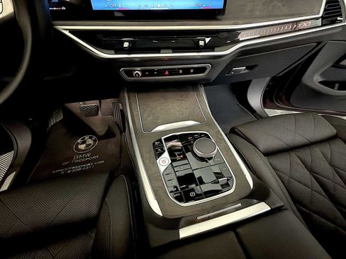 Certified 2024 BMW X7 xDrive40i w/ Premium Package AWD/4WD image 18