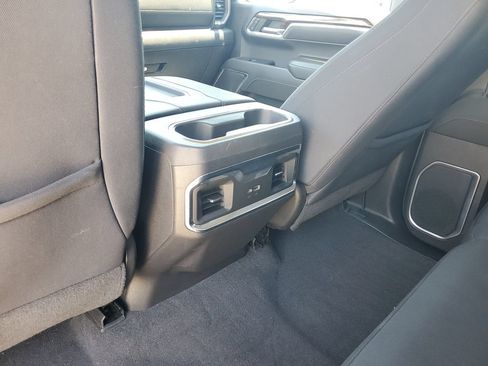 Used 2022 GMC Sierra 1500 Elevation AWD/4WD image 16