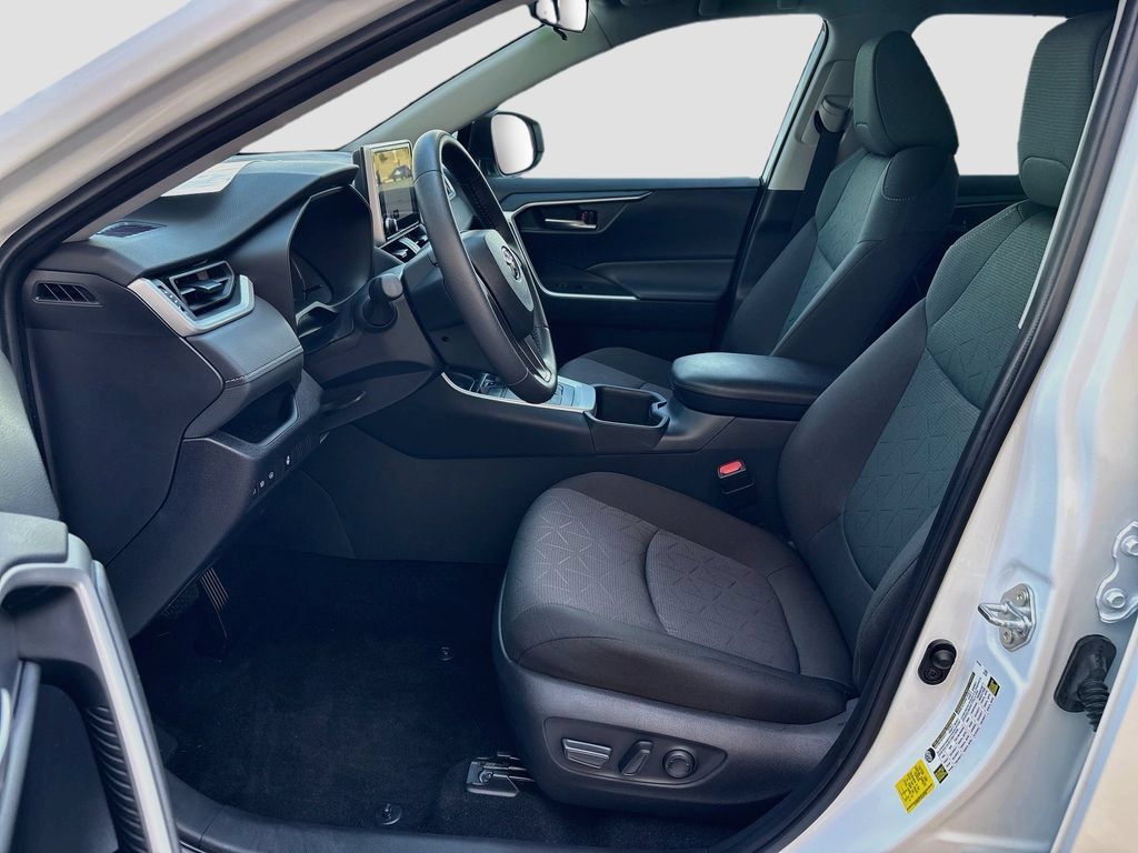 Certified 2025 Toyota RAV4 XLE w/ Weather Package AWD/4WD image 18