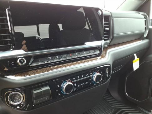 New 2026 GMC Sierra 3500 SLE w/ SLE Value Package image 21