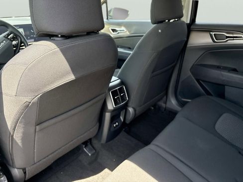 New 2026 Kia Sportage LX FWD image 13