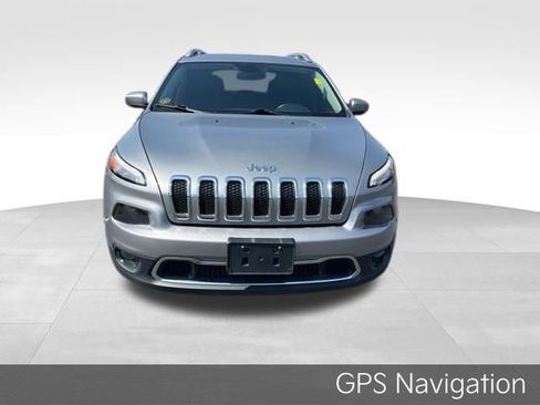 Used 2016 Jeep Cherokee Limited image 2