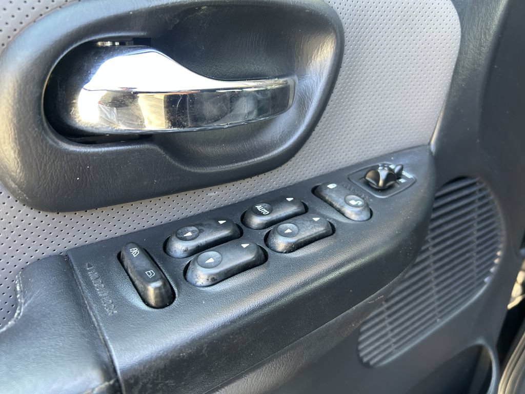 Used 2002 Ford F150 Harley-Davidson RWD image 13