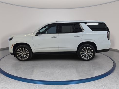 Used 2026 Chevrolet Tahoe High Country AWD/4WD image 9