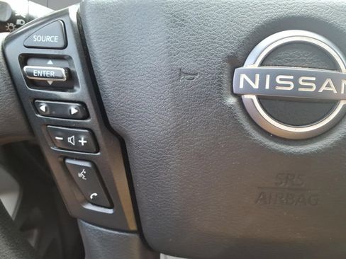 Used 2022 Nissan Frontier SV w/ Technology Package AWD/4WD image 17