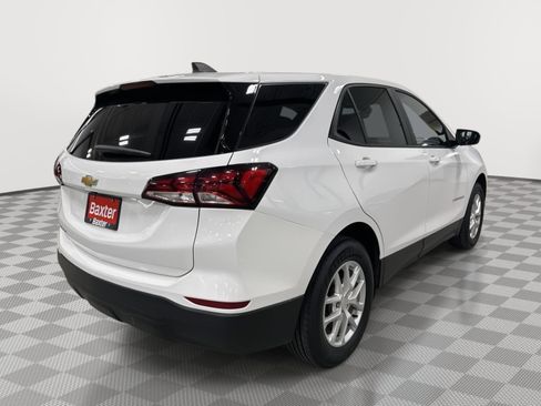 Used 2023 Chevrolet Equinox LS w/ LS Convenience Package AWD/4WD image 10