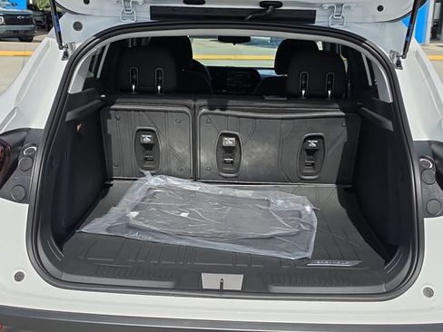 New 2026 Chevrolet Trax LS FWD image 6