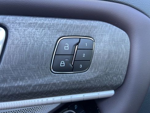 New 2026 Ford Explorer Platinum image 17