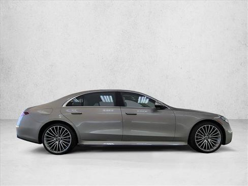 Used 2023 Mercedes-Benz S 500 4MATIC image 4