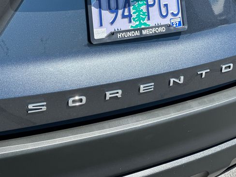 Used 2021 Kia Sorento LX AWD/4WD image 26