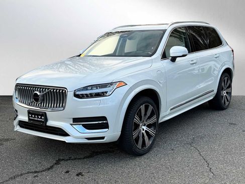 Certified 2023 Volvo XC90 T8 Core w/ Protection Package Premier image 7